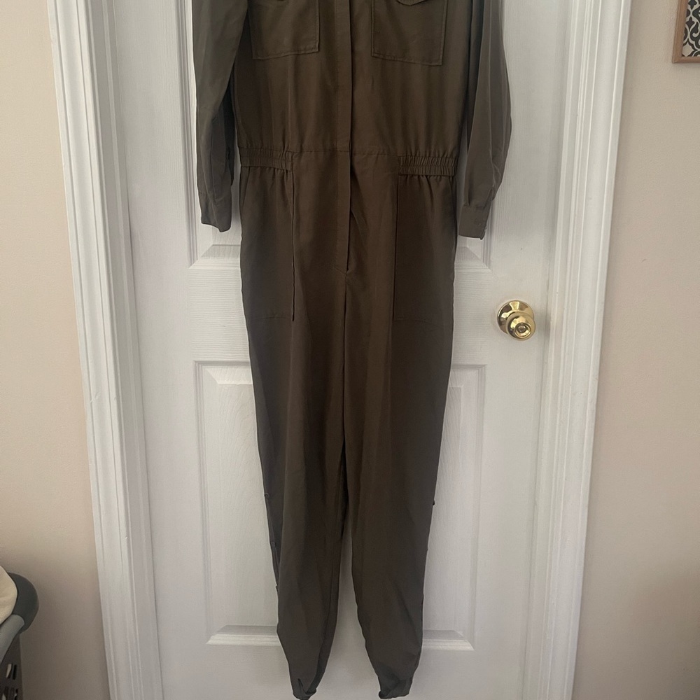 Women’s H&M,‎ olive green jumpsuit.